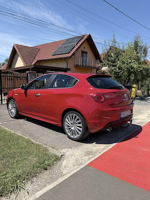 Alfa Romeo Giulietta  - imagine 5