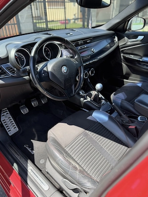 Alfa Romeo Giulietta  - imagine 6