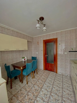 Apartament 3 camere de închiriat, Bld. Traian, zona spital, Scoala 2 - imagine 5