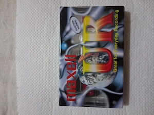 Vand casete audio sigilate Maxell UR 90