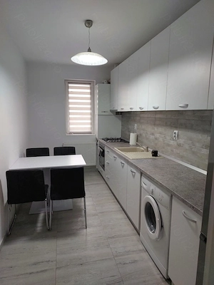 Închiriez apartament cu 2 camere  - imagine 3