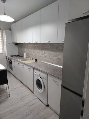 Închiriez apartament cu 2 camere  - imagine 4