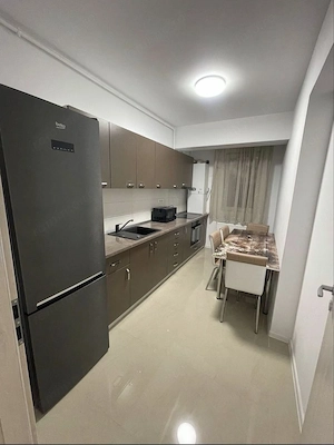 Inchiriez apartament 2 camere militari - imagine 3