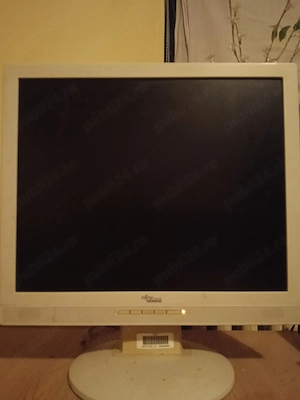 Monitor Fujitsu Siemens perfect funcțional.