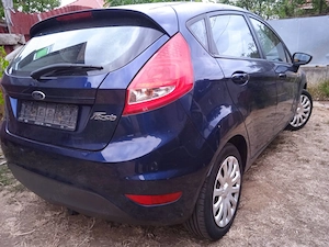 Ford fiesta 1,3i klima 2012 - imagine 7