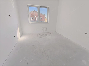 Duplex pe plan - canalizare - personalizare interioara - imagine 7