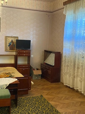 Vand casa si teren , situata central , langa biserica , sat Lugojel , la 6 km de Lugoj - imagine 10