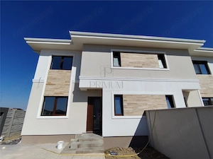 Duplex in locatie excelenta - living spatios - toate utilitatile - imagine 2