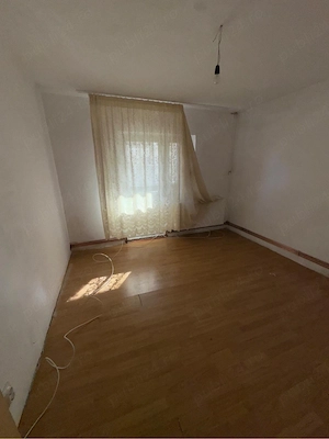 apartament 2 camere,zona Independentei ,et 2, gaz