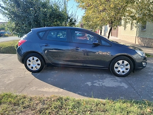 Opel astra j an 2010 benzina 1.4 klimatronic euro 5 adusă recent Germania  - imagine 5