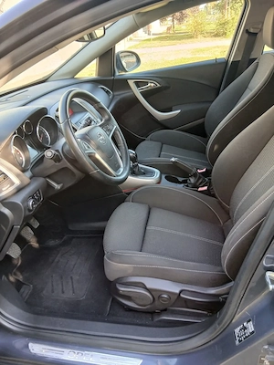 Opel astra j an 2010 benzina 1.4 klimatronic euro 5 adusă recent Germania  - imagine 7