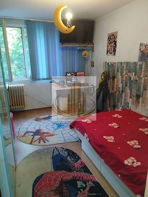 Apartament 3 camere cu parcare chiar lângă scara blocului - imagine 4