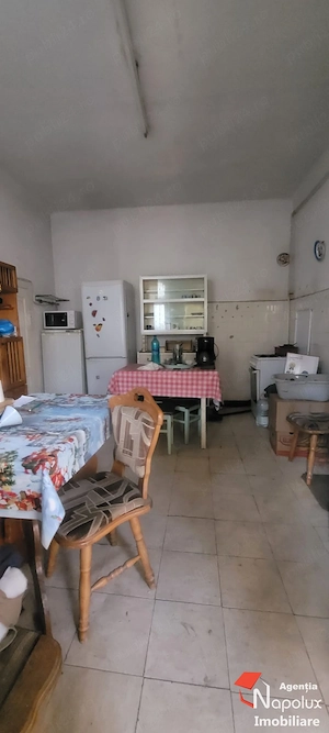   Casă individuală de vânzare în Gruia   teren generos de 601 mp - imagine 3