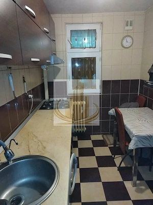 Apartament 3 camere cu parcare chiar lângă scara blocului - imagine 8
