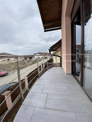 Casa 5 camere + curte 200mp zona Calea Cisnadiei - imagine 15