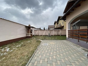 Casa 5 camere + curte 200mp zona Calea Cisnadiei - imagine 11