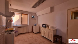 Apartament 3 camere centru 79000 Euro - imagine 4
