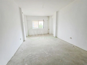 Apartament 3 camere decomandate, 92 mp – Zona Central | Etaj 1 - imagine 2