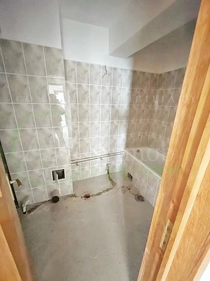 Apartament 3 camere decomandate, 92 mp – Zona Central | Etaj 1 - imagine 6