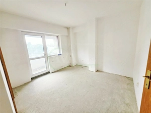 Apartament 3 camere decomandate, 92 mp – Zona Central | Etaj 1 - imagine 3