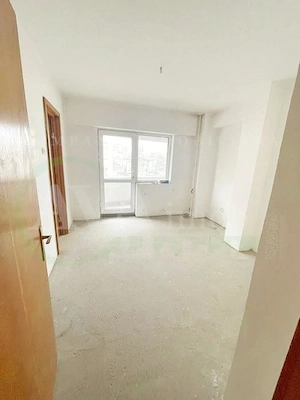 Apartament 3 camere decomandate, 92 mp – Zona Central | Etaj 1 - imagine 4