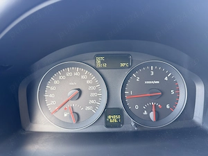 Proprietar vand Volvo S40 D2 din 2012, 1.6 diesel, 115 CP, Km reali - imagine 5