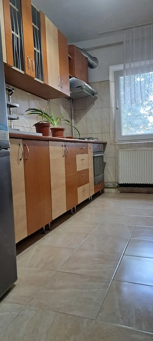 Apartament de închiriat cu 3 camere - imagine 2