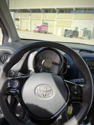 Toyota Aygo 1.0 VVT-I - imagine 8