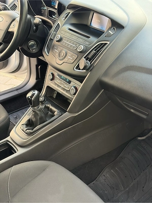 Ford focus 2015 euro 6 motor 1,6 benzina aspirat 137000 km reali  - imagine 9