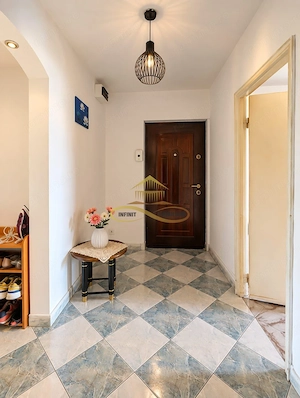 Apartament 3 camere decomandate, str.9 Mai - imagine 2