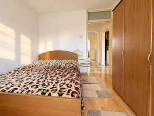 Apartament 3 camere decomandate, str.9 Mai - imagine 3
