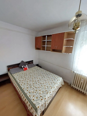 Vand apartament cu 2 camere semidecomandat -Zona Fortuna Vlaicu,etaj 4 4 direct de la proprietar. - imagine 2