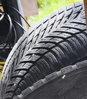Vând jante 16 Alutec cu Nokian  M+S season proof  5x112 - imagine 4