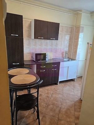 Vanzare apartament 2 camere bd Decebal stradal, parking - imagine 5