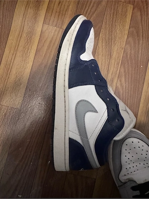 Vand adidasi Jordan Low