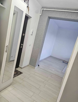 vand apartament cu 2 camere - imagine 3