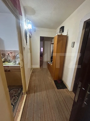 Apartament 3 camere, 70 mp, zona Gaesti - imagine 8