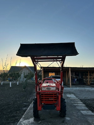 Tractor kubota +freză 7000 euro de asemenea celelalte utilaje pot fi vândute separat sau cu tractor  - imagine 3