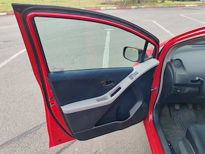 Vând Toyota Yaris 1.4 D-4D, diesel, 2950 euro - imagine 5