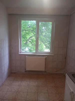 Proprietar închiriez apartament 3camere  - imagine 7
