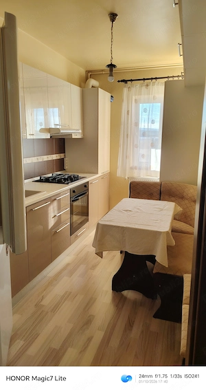 Închiriez apartament 2 camere  - imagine 5