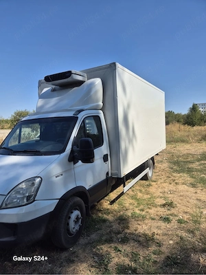 Vând Iveco Daily 35C15, autoutilitară N1, an fabricație 2009, motor 3.0 Diesel   145 CP, cutie manua - imagine 2