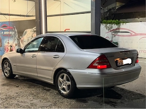 Mercedes C200 kompressor 2004 automat volan dreapta - imagine 3
