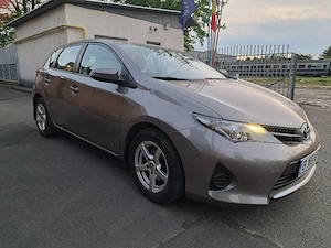 vind toyota auris - imagine 2