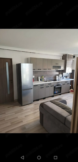 Închiriez ap 2 camere 