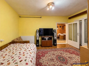 Casa cu farmec si potential, 4 camere, terasa, gradina privata, Central, Targu Secuiesc - imagine 10