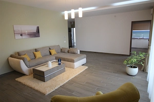 Apartament cu 3 camere de închiriat în zona Nord - imagine 5