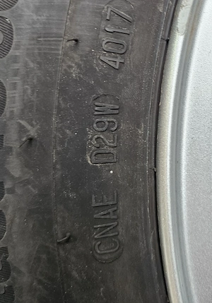 Vand 4 cauciucuri iarna Continental 195/65 R15 - imagine 2