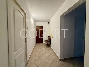 Apartament cu 3 camere | Două balcoane | Renovat - imagine 9
