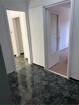 Vând apartament 2 camere ultracentral - imagine 2
